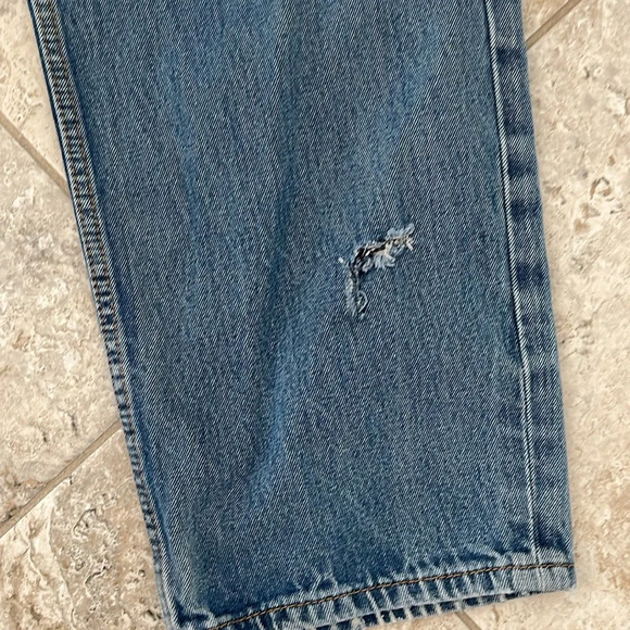 Levi’s 2 pair bundle mens size 38 x30 relaxed fit light  medium wash - Picture 4 of 17